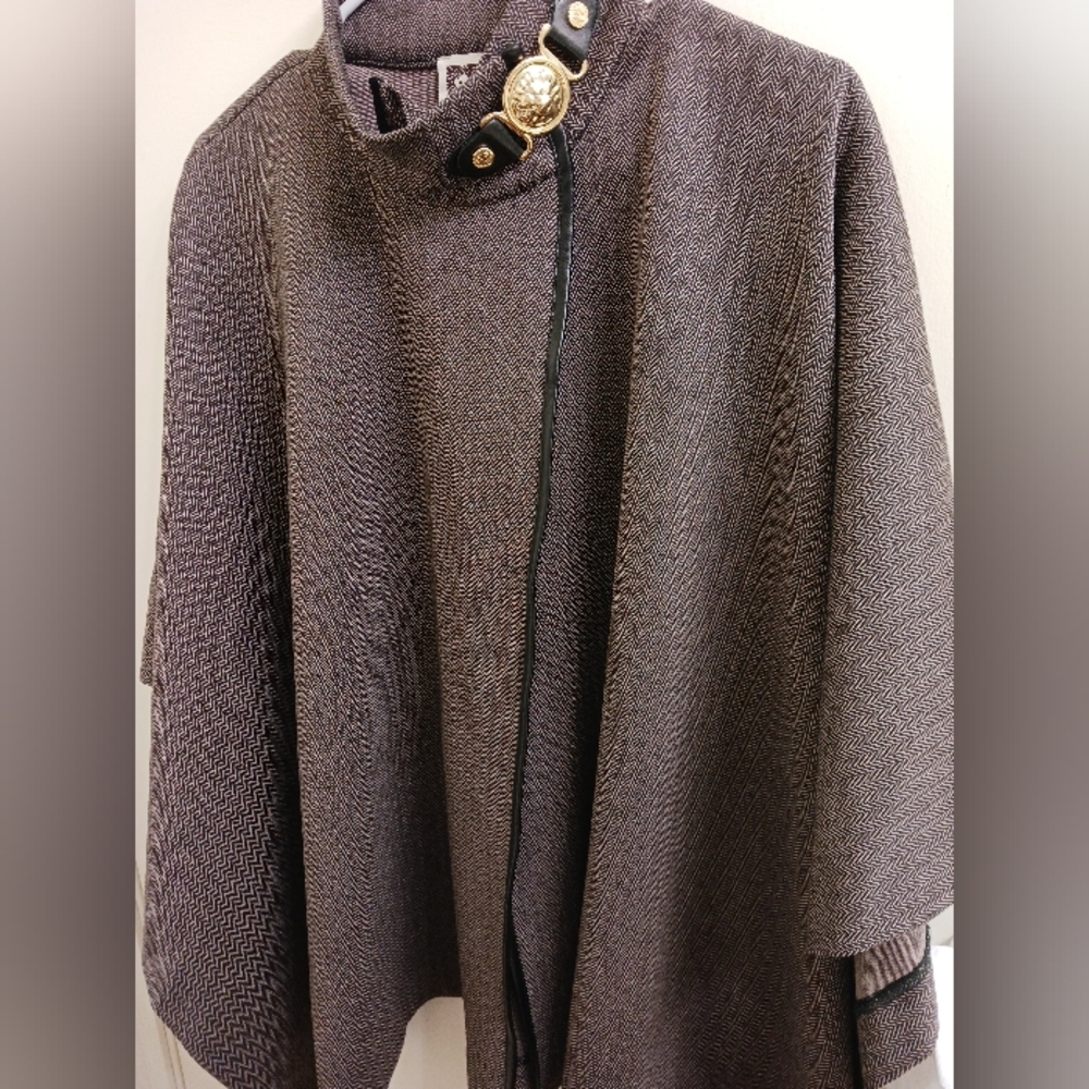 EUC Ann Klein Coat Cape